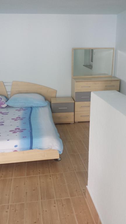 Apartments Lina Karlobag Habitación foto